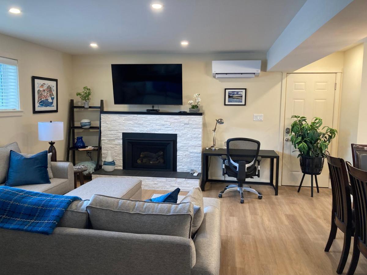 Bright Poolside Walkout Two Bedroom Basement Suite In The Okanagan Penticton Eksteriør billede